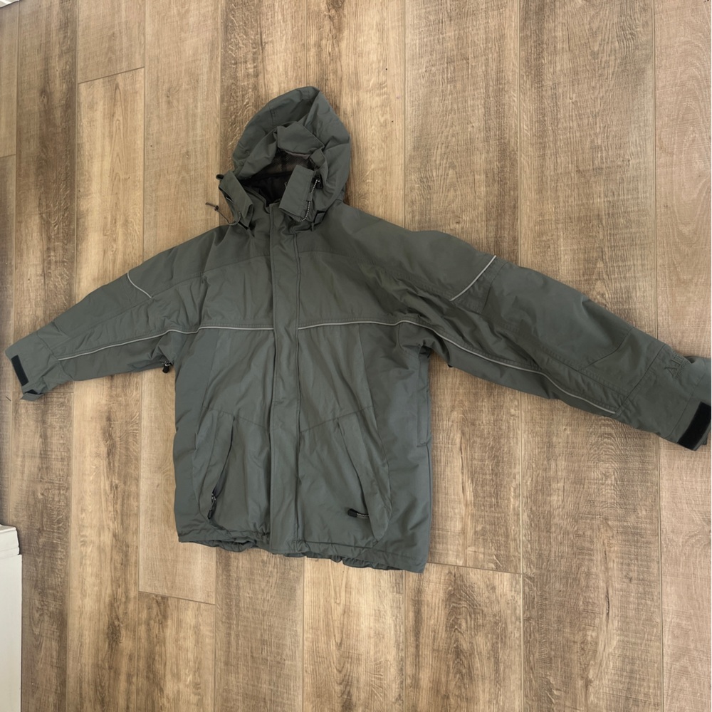 NWOT OBERMEYER TYPHOON Men’s L Ski Jacket Parka HYDROBLOCK AH3 Stormtech Green